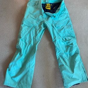 Under Armour MTN snow pants